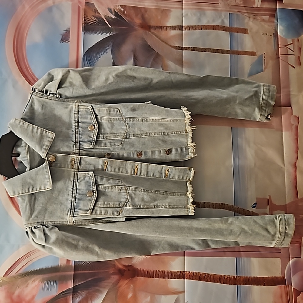 Puffy Shouldered Jean Jacket (Light)